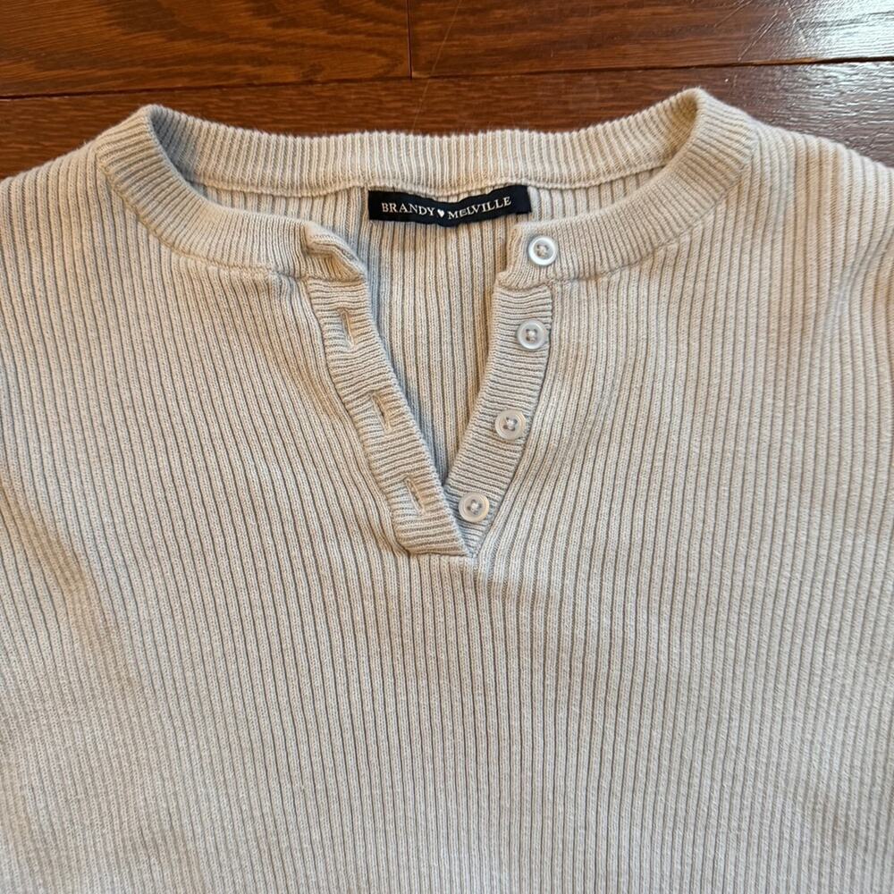 Brandy Melville Women’s Light Blue Cropped Sweater Size S/M - Picture 4 of 7